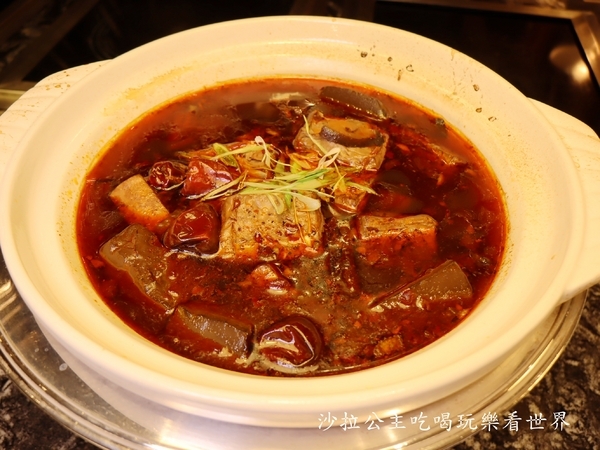 西華飯店B-one自助餐廳：台北吃到飽/德國美食節『西華飯店B-one』Buffet/柏克金鮮釀生啤無限暢飲/異國料理/捷運中山國中站