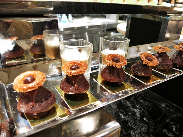 西華飯店-B ONE自助餐廳：【捷運中山國中】年末就是要吃大餐犒賞自己！—西華飯店B-one自助餐廳