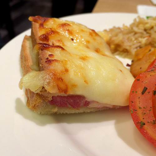 【松山區/中山國中站】BONE-西華飯店自助早餐