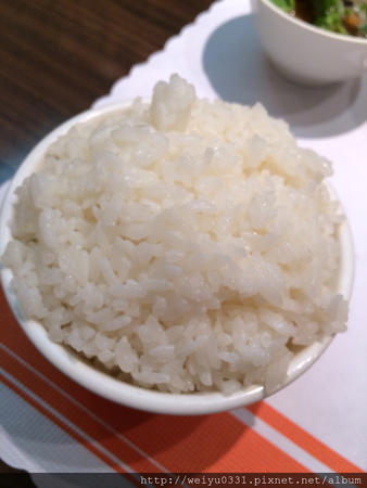 信義圈商區平價美食、市政府站巷弄小火鍋－《饌神涮涮鍋》香噴噴好味道！