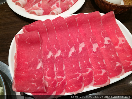 信義圈商區平價美食、市政府站巷弄小火鍋－《饌神涮涮鍋》香噴噴好味道！