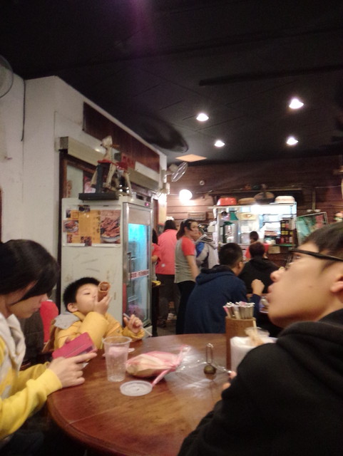 厚道排骨飯♥廟口厚道鶯歌老街美食♥遊記