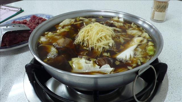 【美食大攻略】吃火鍋的懶人包(羊肉爐、薑母鴨、燒酒雞等)