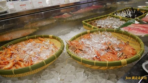 立德國父紀念館 cafe83餐廳:【台北 東區/國父記念館】【立德Café 83餐廳】高CP值,500元吃到飽,現切牛排、火腿、海鮮吃不停(價位)