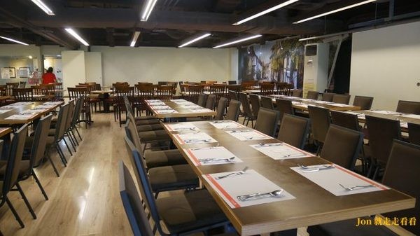 立德國父紀念館 cafe83餐廳:【台北 東區/國父記念館】【立德Café 83餐廳】高CP值,500元吃到飽,現切牛排、火腿、海鮮吃不停(價位)