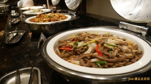 立德國父紀念館 cafe83餐廳:【台北 東區/國父記念館】【立德Café 83餐廳】高CP值,500元吃到飽,現切牛排、火腿、海鮮吃不停(價位)