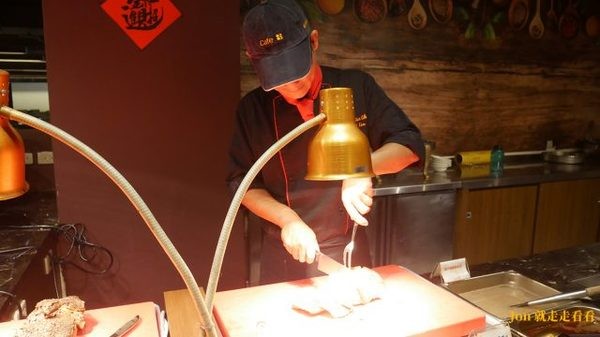 立德國父紀念館 cafe83餐廳:【台北 東區/國父記念館】【立德Café 83餐廳】高CP值,500元吃到飽,現切牛排、火腿、海鮮吃不停(價位)