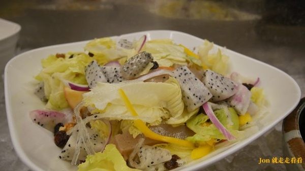 立德國父紀念館 cafe83餐廳:【台北 東區/國父記念館】【立德Café 83餐廳】高CP值,500元吃到飽,現切牛排、火腿、海鮮吃不停(價位)