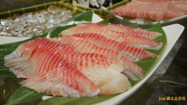 立德國父紀念館 cafe83餐廳:【台北 東區/國父記念館】【立德Café 83餐廳】高CP值,500元吃到飽,現切牛排、火腿、海鮮吃不停(價位)