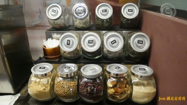 立德國父紀念館 cafe83餐廳:【台北 東區/國父記念館】【立德Café 83餐廳】高CP值,500元吃到飽,現切牛排、火腿、海鮮吃不停(價位)