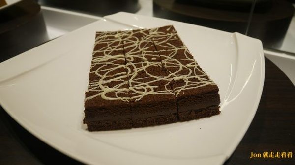 立德國父紀念館 cafe83餐廳:【台北 東區/國父記念館】【立德Café 83餐廳】高CP值,500元吃到飽,現切牛排、火腿、海鮮吃不停(價位)