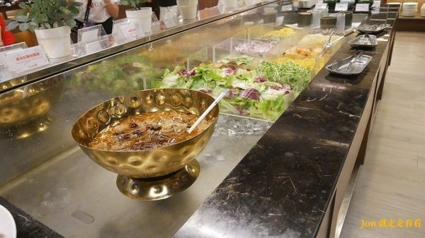 立德國父紀念館 cafe83餐廳:【台北 東區/國父記念館】【立德Café 83餐廳】高CP值,500元吃到飽,現切牛排、火腿、海鮮吃不停(價位)