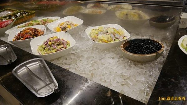 立德國父紀念館 cafe83餐廳:【台北 東區/國父記念館】【立德Café 83餐廳】高CP值,500元吃到飽,現切牛排、火腿、海鮮吃不停(價位)