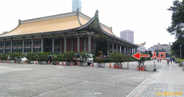 立德國父紀念館 cafe83餐廳:【台北 東區/國父記念館】【立德Café 83餐廳】高CP值,500元吃到飽,現切牛排、火腿、海鮮吃不停(價位)