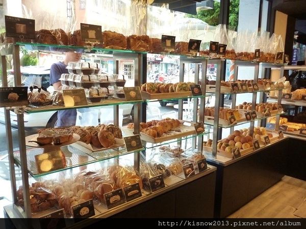 哈肯舖：外層柔軟,內餡細緻--哈肯舖手感烘焙信義店雪人新品試吃体驗心得