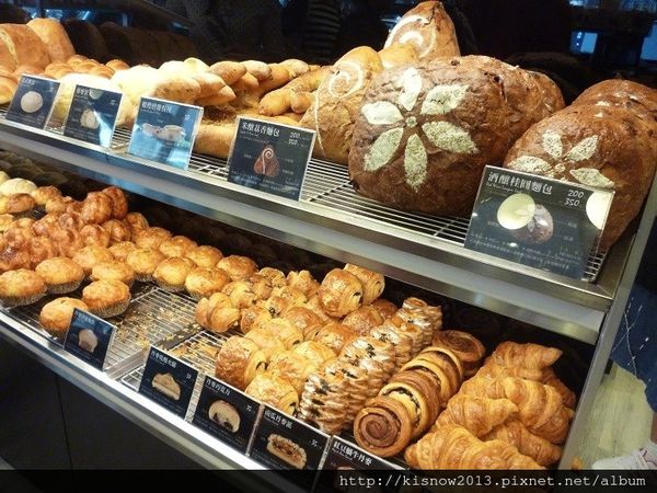 哈肯舖：外層柔軟,內餡細緻--哈肯舖手感烘焙信義店雪人新品試吃体驗心得