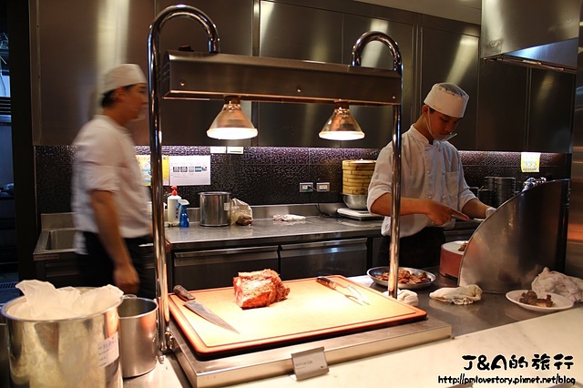 【捷運市政府】饗食天堂 信義店--多種異國料理吃到飽，滿足你多樣化的選擇~