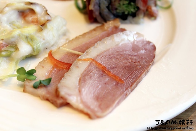 【捷運市政府】饗食天堂 信義店--多種異國料理吃到飽，滿足你多樣化的選擇~