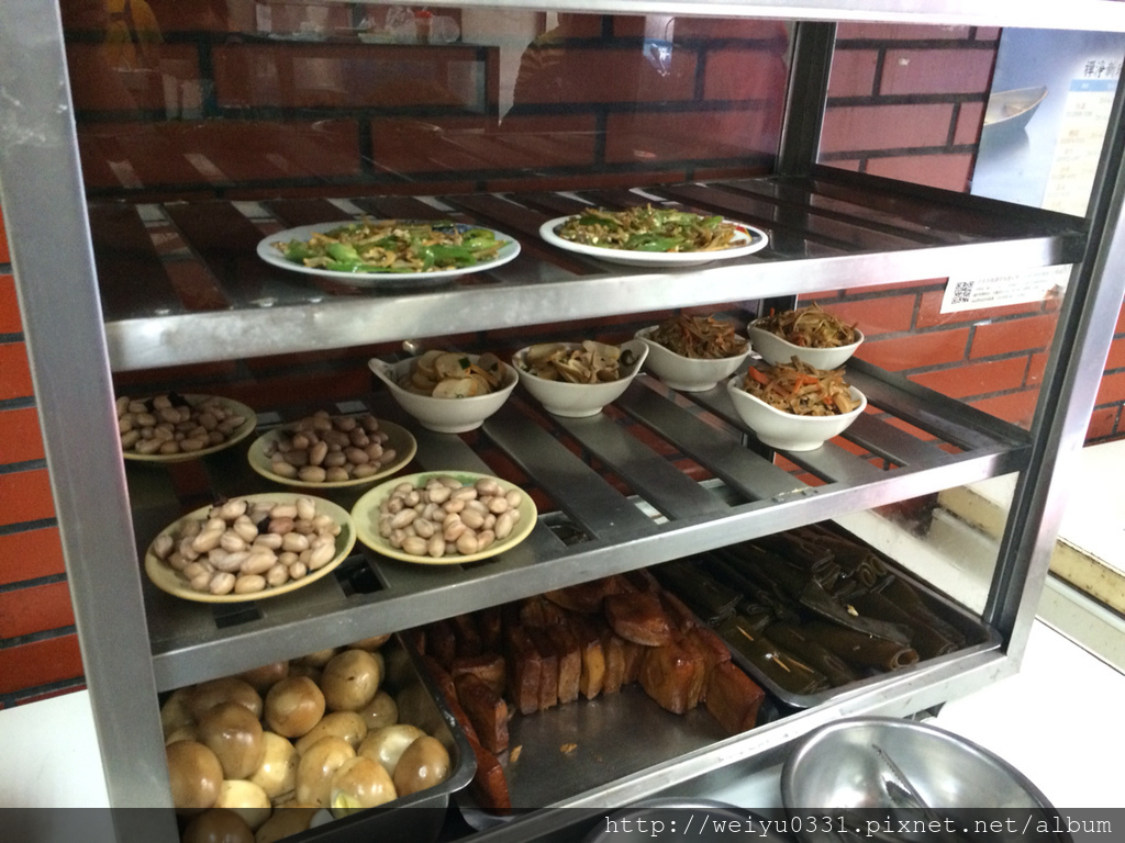 師大夜市神秘美食、台電大樓人氣料理－吃了不糊塗的《糊塗麵》！