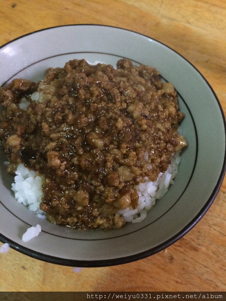 師大夜市神秘美食、台電大樓人氣料理－吃了不糊塗的《糊塗麵》！