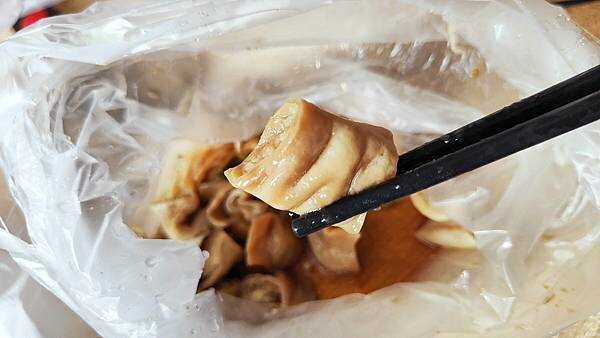 【台北美食】信維市場米粉湯｜大安捷運站附近最受歡迎的米粉湯