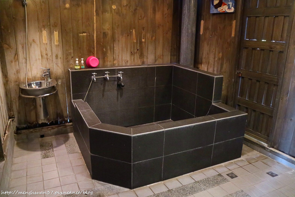 20180425_180425_0103