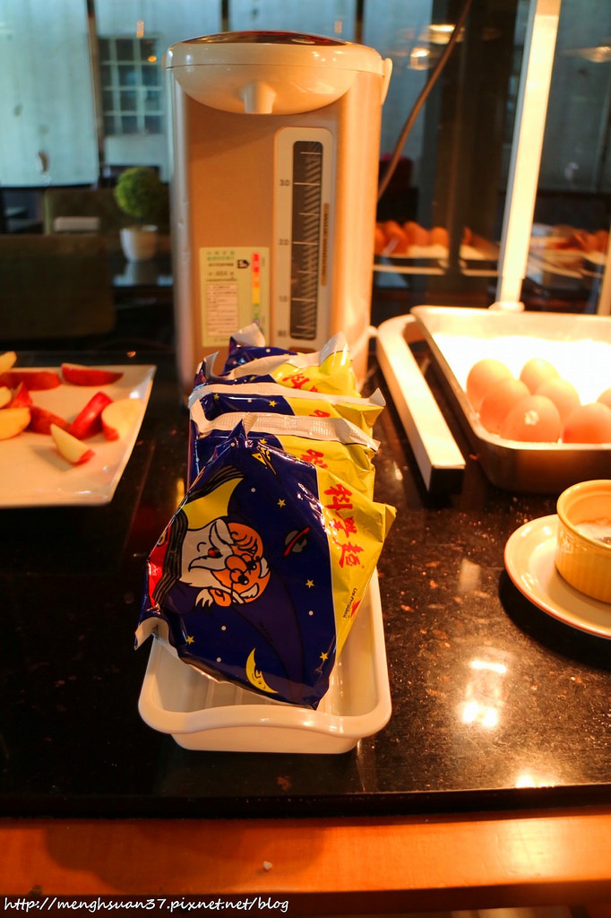 20180425_180425_0172