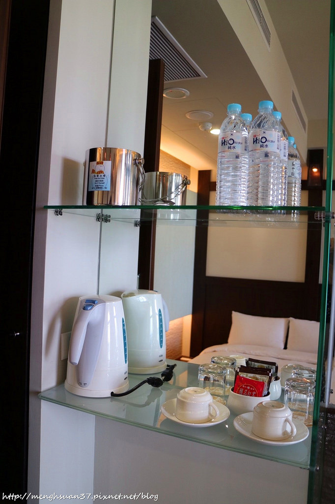 20180425_180425_0133