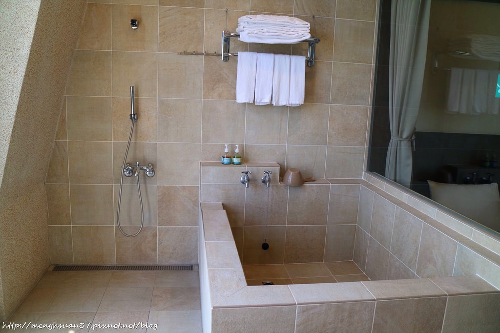 20180425_180425_0140