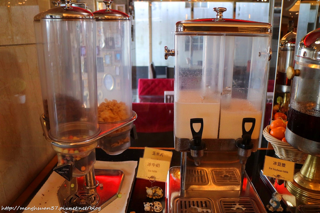 20180425_180425_0169