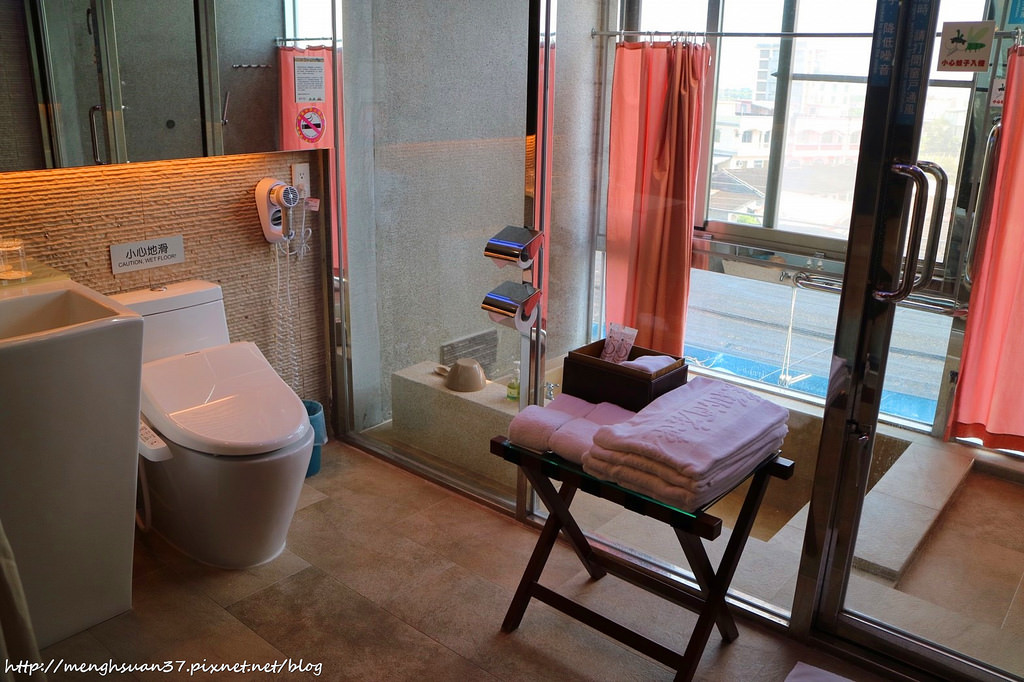 20180425_180425_0059