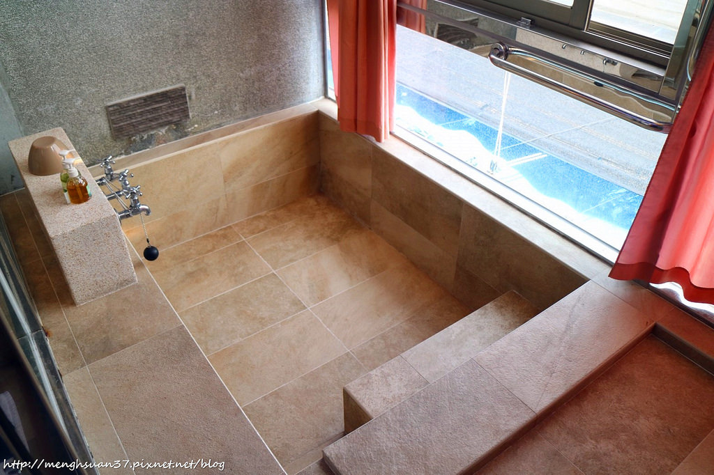 20180425_180425_0056