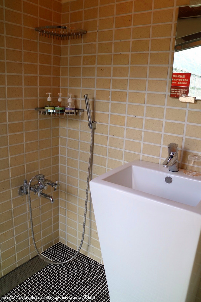 20180425_180425_0003