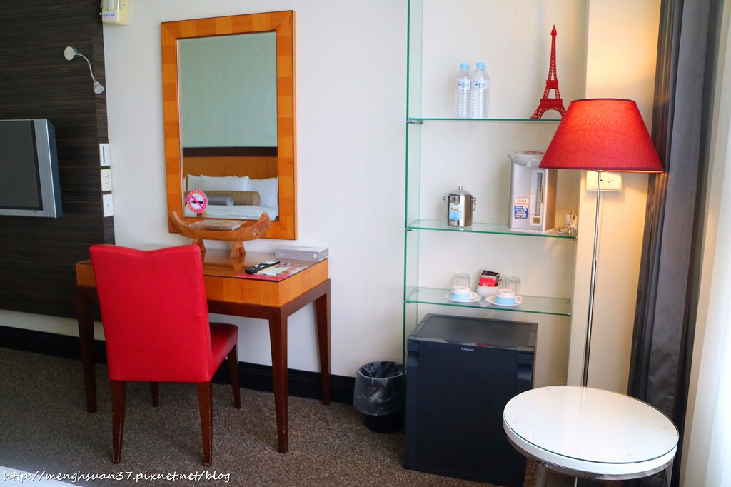 20180425_180425_0033