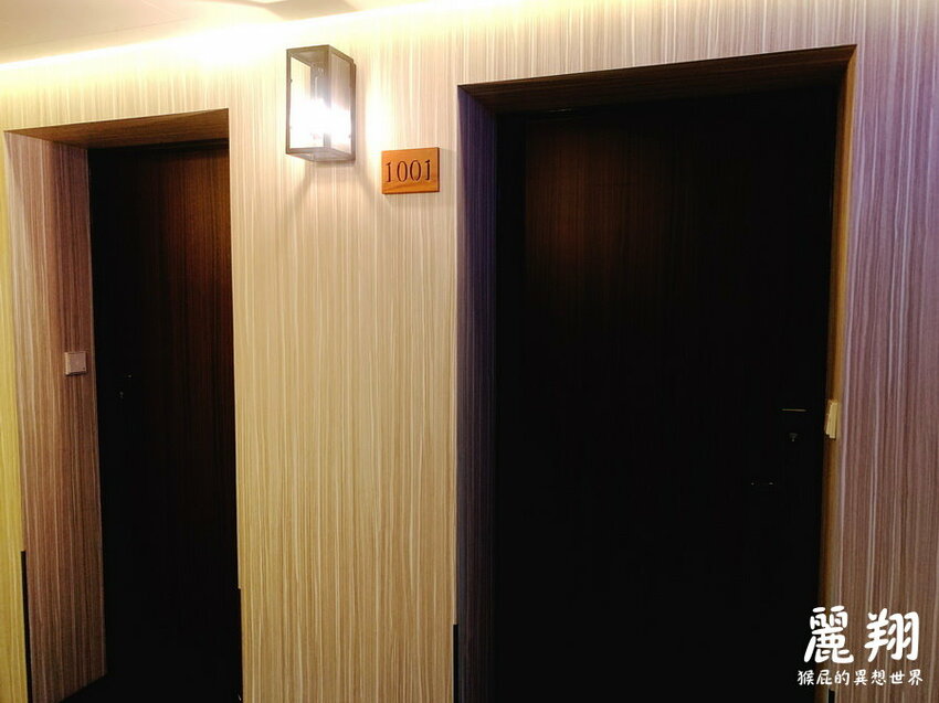 麗翔酒店礁溪館!麗翔酒店設施有泳池、撞球、桌球還有兒童遊戲室!有停車場! @猴屁的異想世界