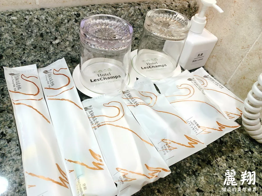 麗翔酒店礁溪館！麗翔酒店設施有泳池、撞球、桌球還有兒童遊戲室！有停車場！ @猴屁的異想世界