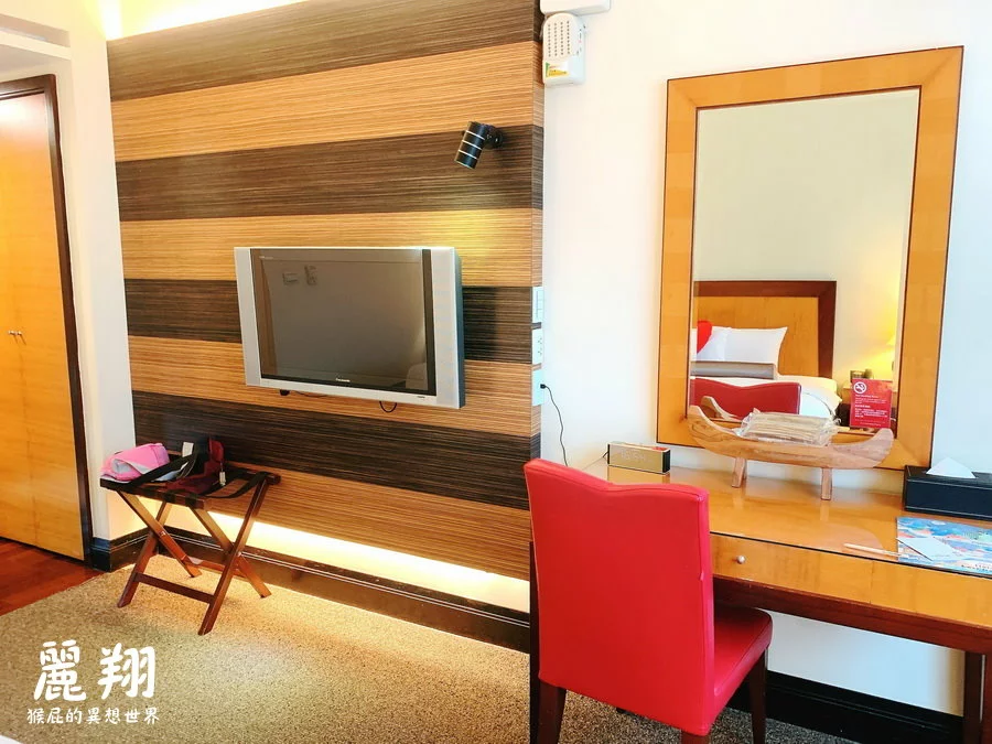 麗翔酒店礁溪館！麗翔酒店設施有泳池、撞球、桌球還有兒童遊戲室！有停車場！ @猴屁的異想世界