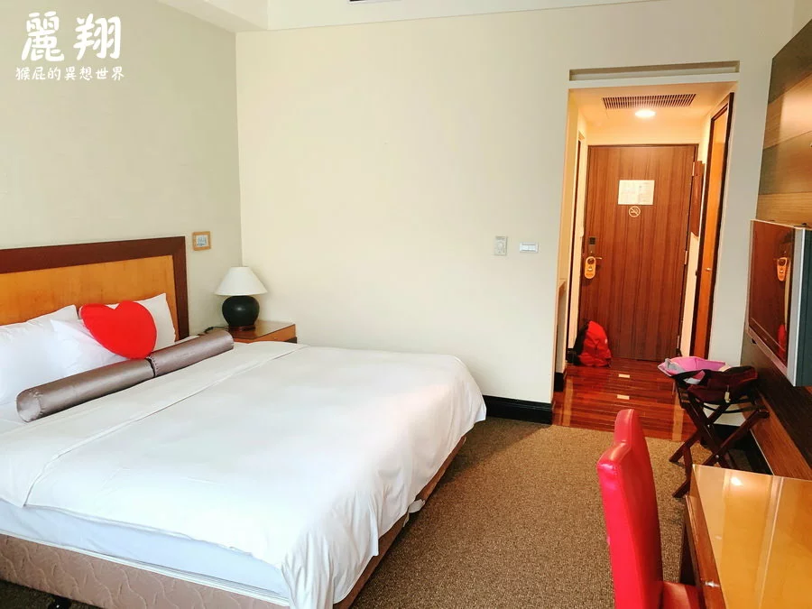 麗翔酒店礁溪館！麗翔酒店設施有泳池、撞球、桌球還有兒童遊戲室！有停車場！ @猴屁的異想世界