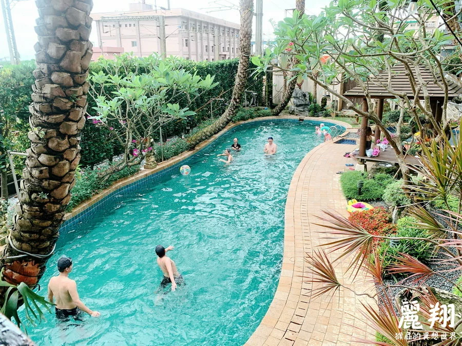 麗翔酒店礁溪館！麗翔酒店設施有泳池、撞球、桌球還有兒童遊戲室！有停車場！ @猴屁的異想世界