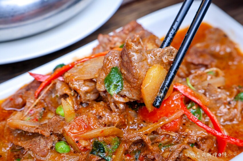 台北市大安區【臨江街夜市美食】銀泰小館，台北泰式料理餐廳推薦