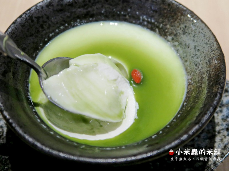 【捷運忠孝敦化站】聚北海道昆布鍋-台北誠品敦南店~熱呼呼的北海道牛奶鍋，冬季限定!