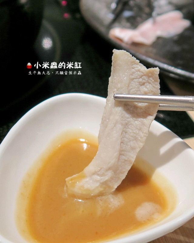 【捷運忠孝敦化站】聚北海道昆布鍋-台北誠品敦南店~熱呼呼的北海道牛奶鍋，冬季限定!