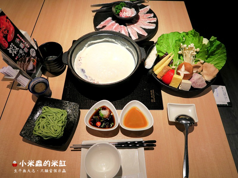 【捷運忠孝敦化站】聚北海道昆布鍋-台北誠品敦南店~熱呼呼的北海道牛奶鍋，冬季限定!