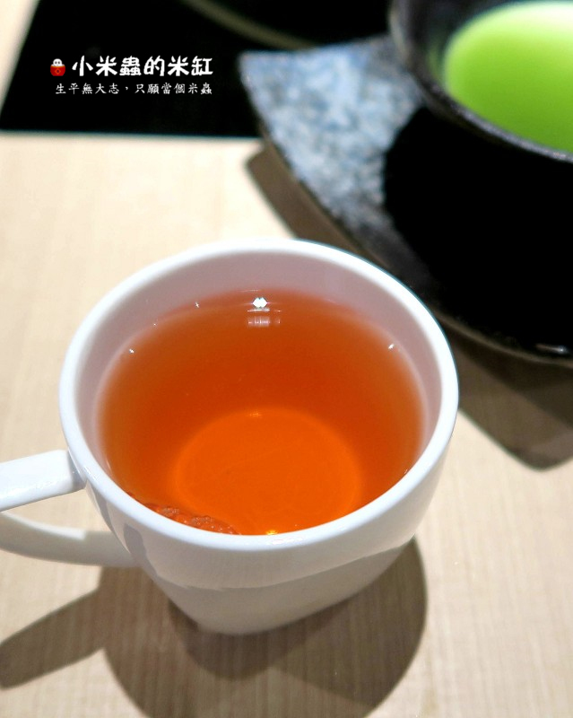 【捷運忠孝敦化站】聚北海道昆布鍋-台北誠品敦南店~熱呼呼的北海道牛奶鍋，冬季限定!