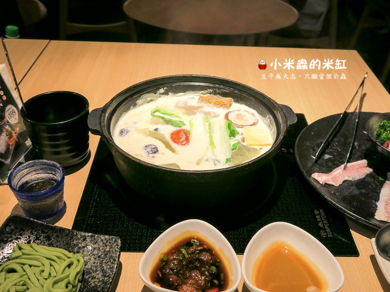 【捷運忠孝敦化站】聚北海道昆布鍋-台北誠品敦南店~熱呼呼的北海道牛奶鍋，冬季限定!