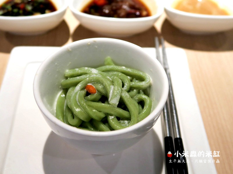 【捷運忠孝敦化站】聚北海道昆布鍋-台北誠品敦南店~熱呼呼的北海道牛奶鍋，冬季限定!