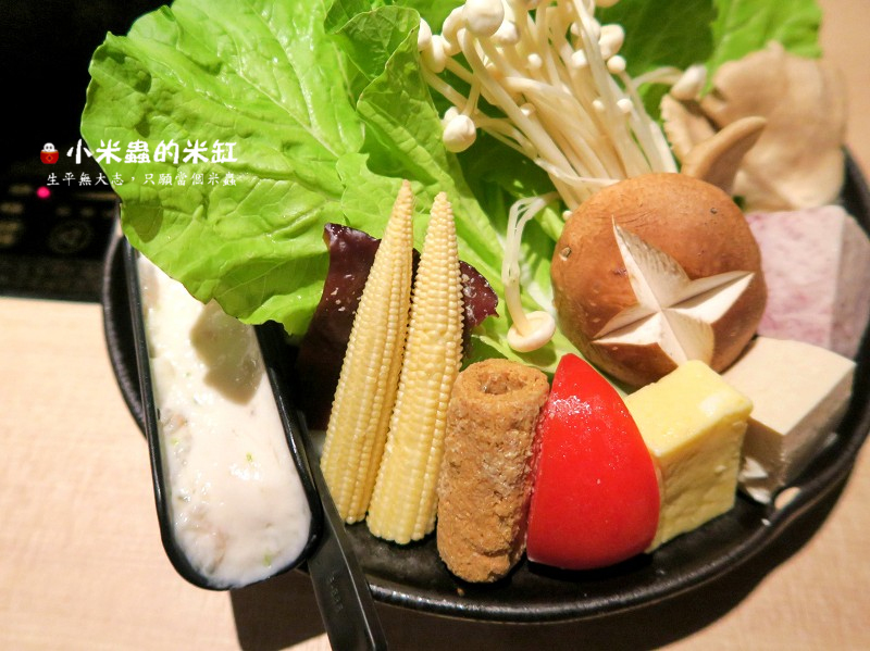 【捷運忠孝敦化站】聚北海道昆布鍋-台北誠品敦南店~熱呼呼的北海道牛奶鍋，冬季限定!