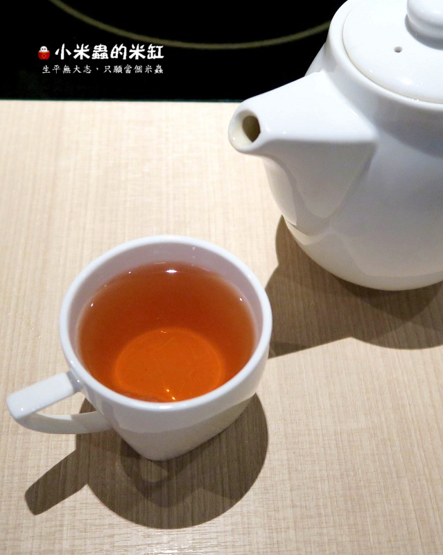 【捷運忠孝敦化站】聚北海道昆布鍋-台北誠品敦南店~熱呼呼的北海道牛奶鍋，冬季限定!