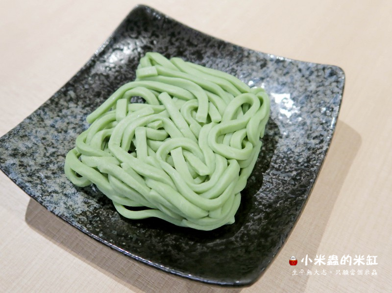 【捷運忠孝敦化站】聚北海道昆布鍋-台北誠品敦南店~熱呼呼的北海道牛奶鍋，冬季限定!