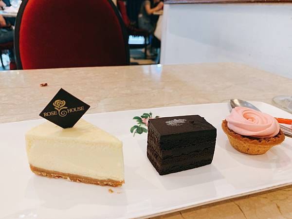 【古典玫瑰園-東門】彷彿藝術館用餐~捷運東門站/英式下午茶/永康商圈咖啡/wifi